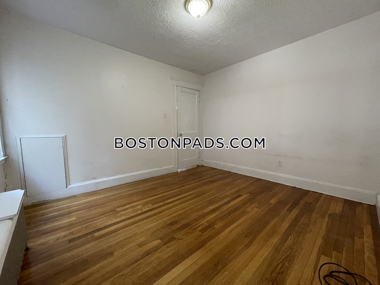 Colborne Rd., Boston