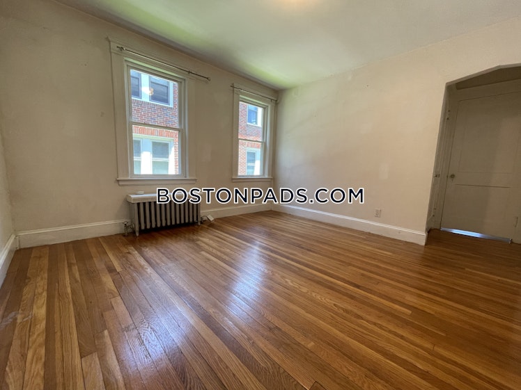 Colborne Rd., Boston