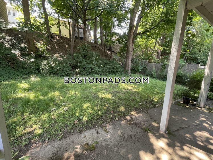 Colborne Rd., Boston