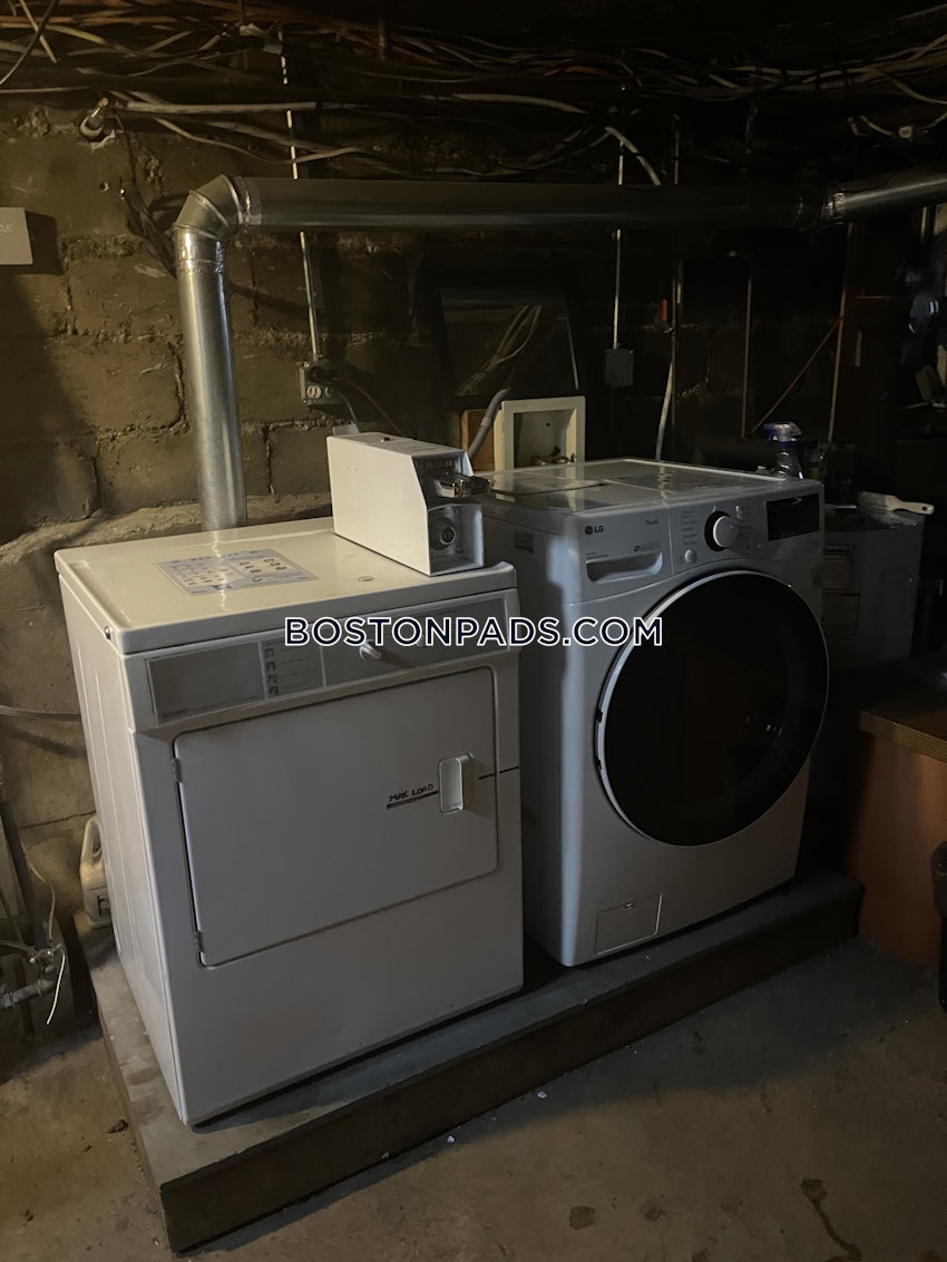 CAMBRIDGE - HARVARD SQUARE - 4 Beds, 1 Bath - Image 40