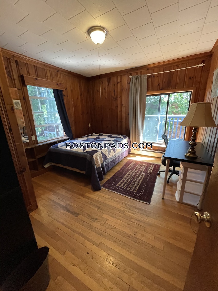 CAMBRIDGE - HARVARD SQUARE - 4 Beds, 1 Bath - Image 22