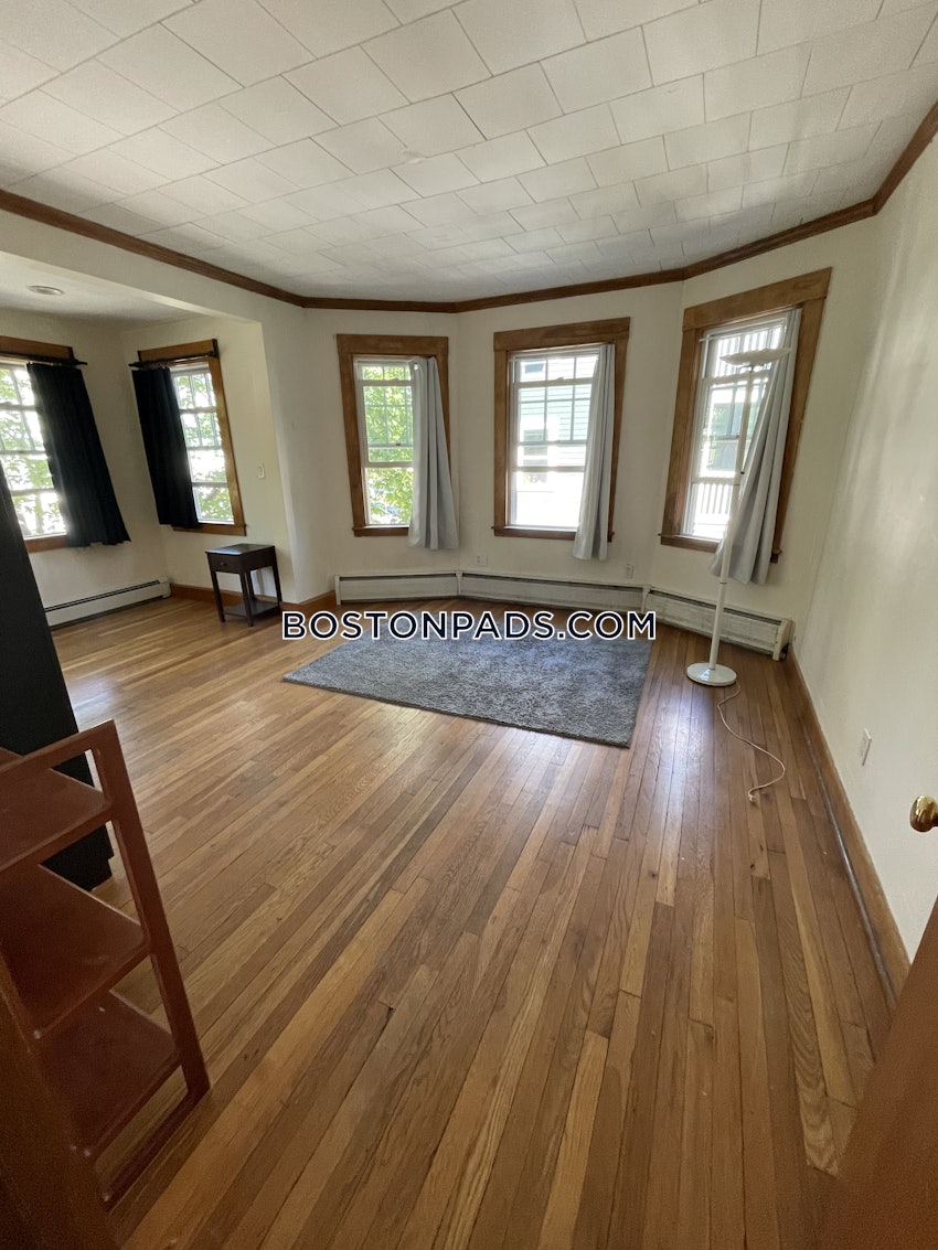 CAMBRIDGE - HARVARD SQUARE - 4 Beds, 1 Bath - Image 33