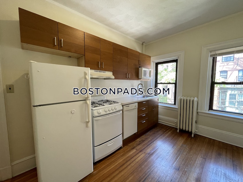 Boston - $2,400+ /month