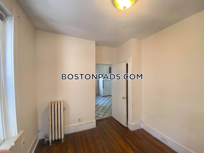 BOSTON - BEACON HILL - 1 Bed, 1 Bath - Image 3