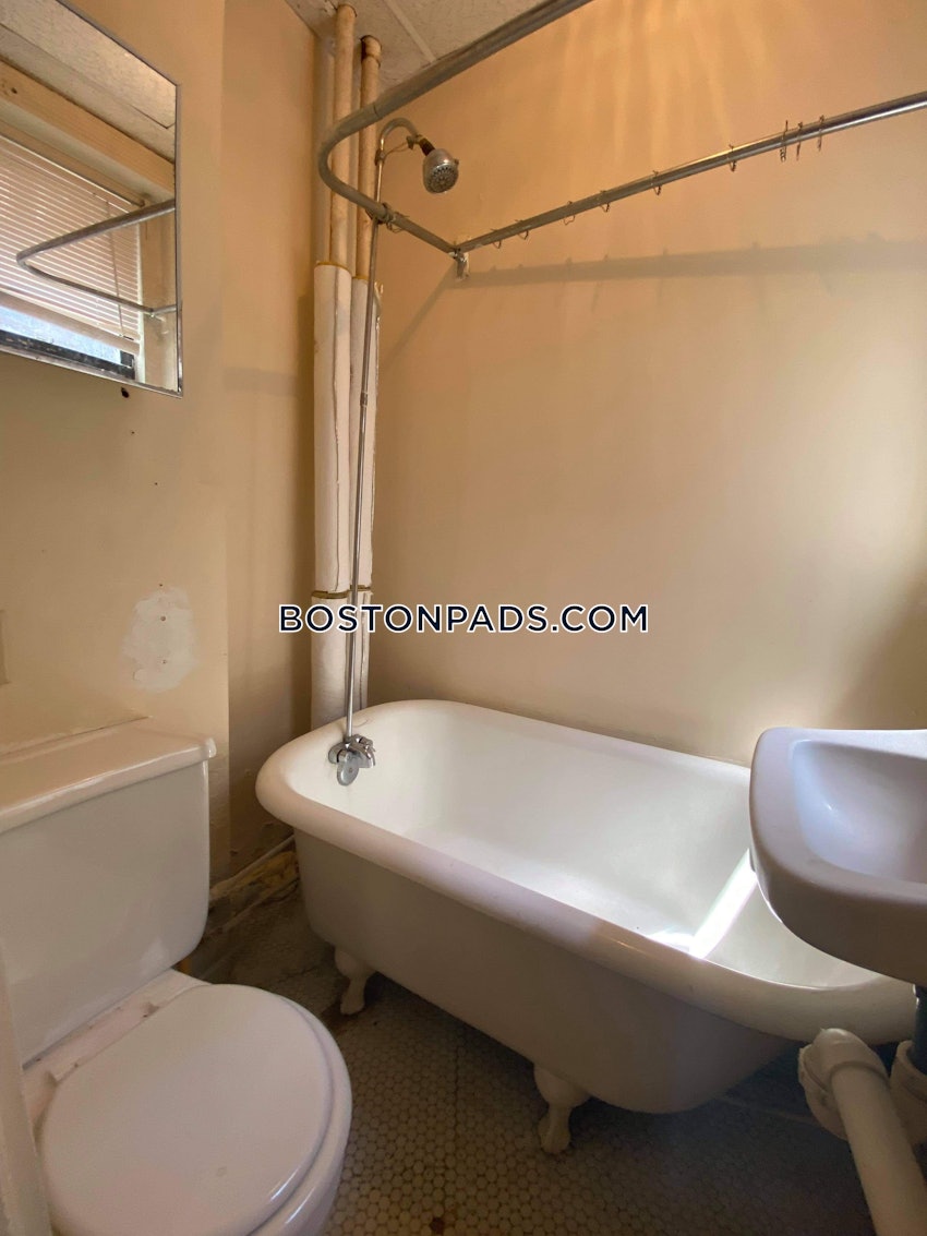 BOSTON - BEACON HILL - 1 Bed, 1 Bath - Image 9