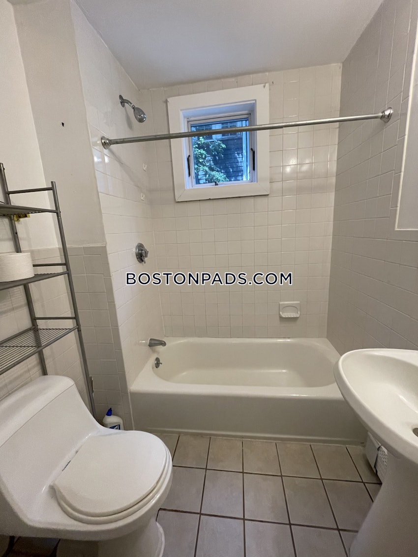 BROOKLINE- BOSTON UNIVERSITY - 4 Beds, 2 Baths - Image 20