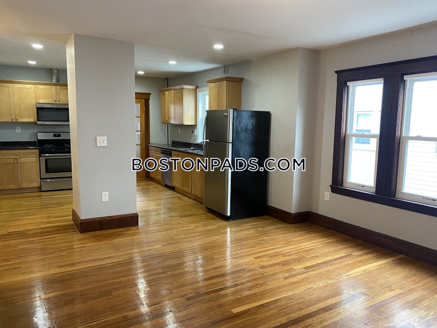 MEDFORD - TUFTS - 3 Beds, 1 Bath - Image 34