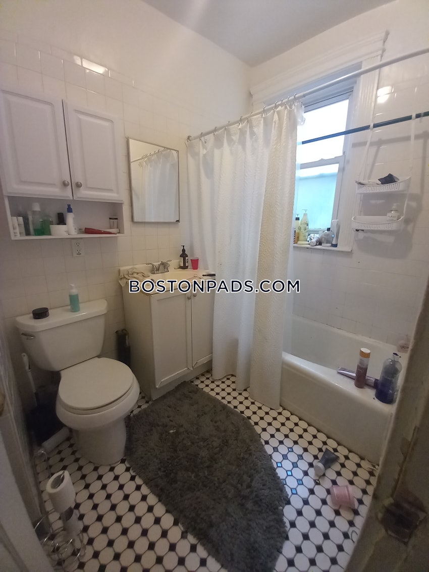 BOSTON - ALLSTON - 4 Beds, 1 Bath - Image 26