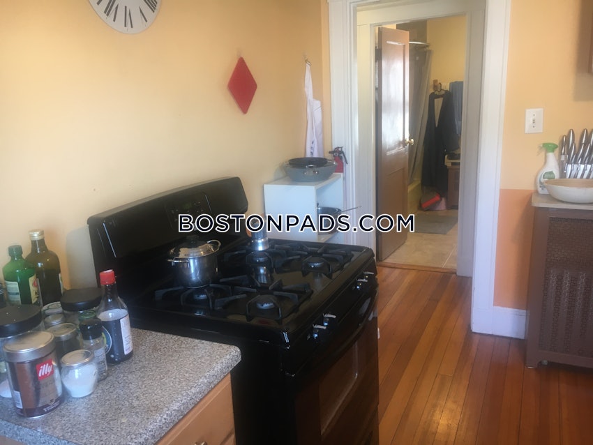 BOSTON - ALLSTON - 3 Beds, 2 Baths - Image 3