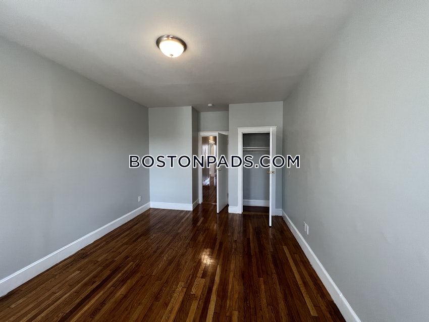 CHELSEA - 3 Beds, 1 Bath - Image 29