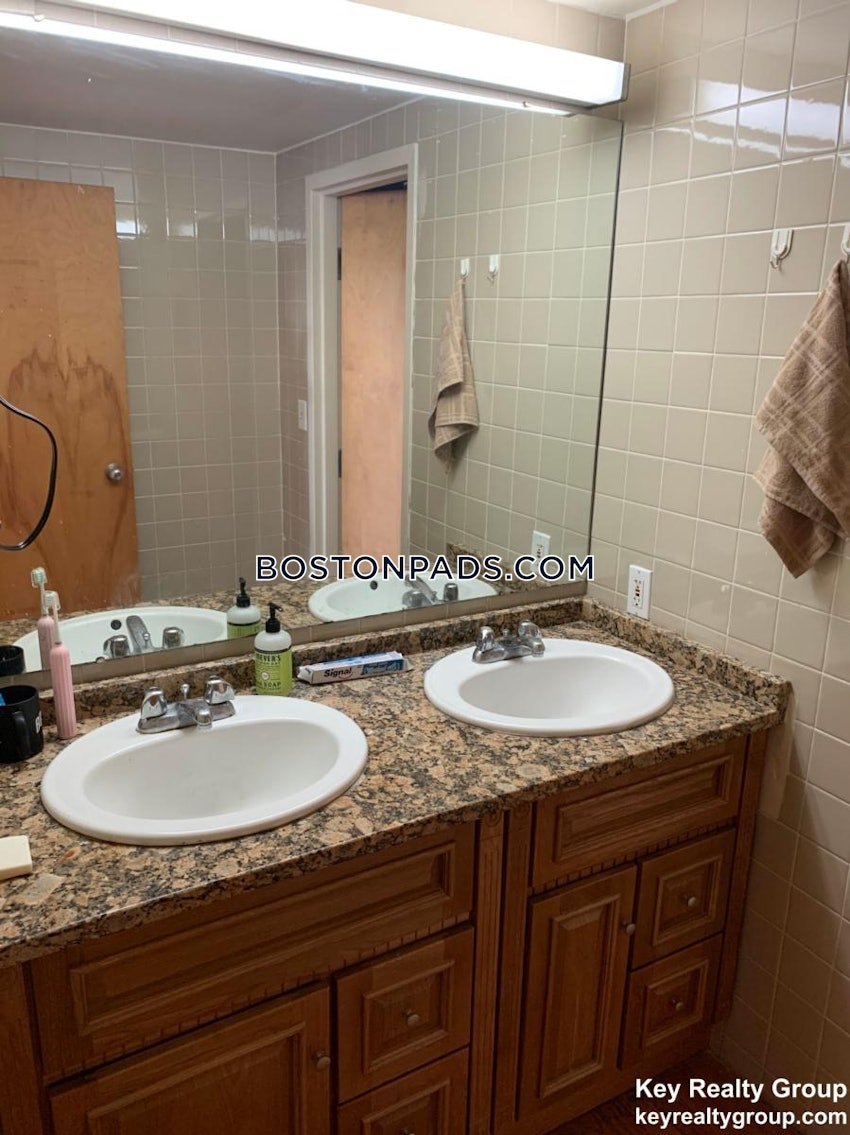 BOSTON - ALLSTON - 3 Beds, 1.5 Baths - Image 8