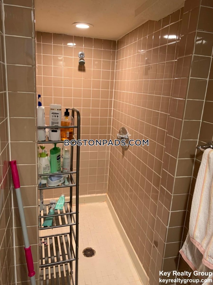 commonwealth Ave., Boston