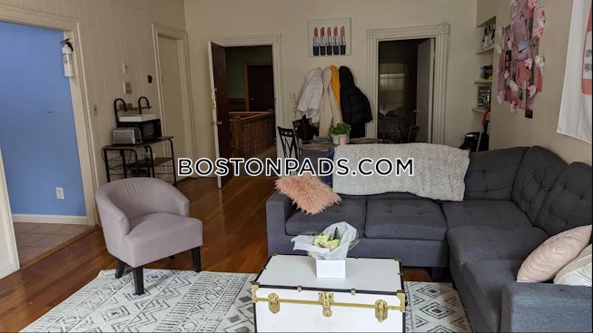 Boston - $5,050+ /mo