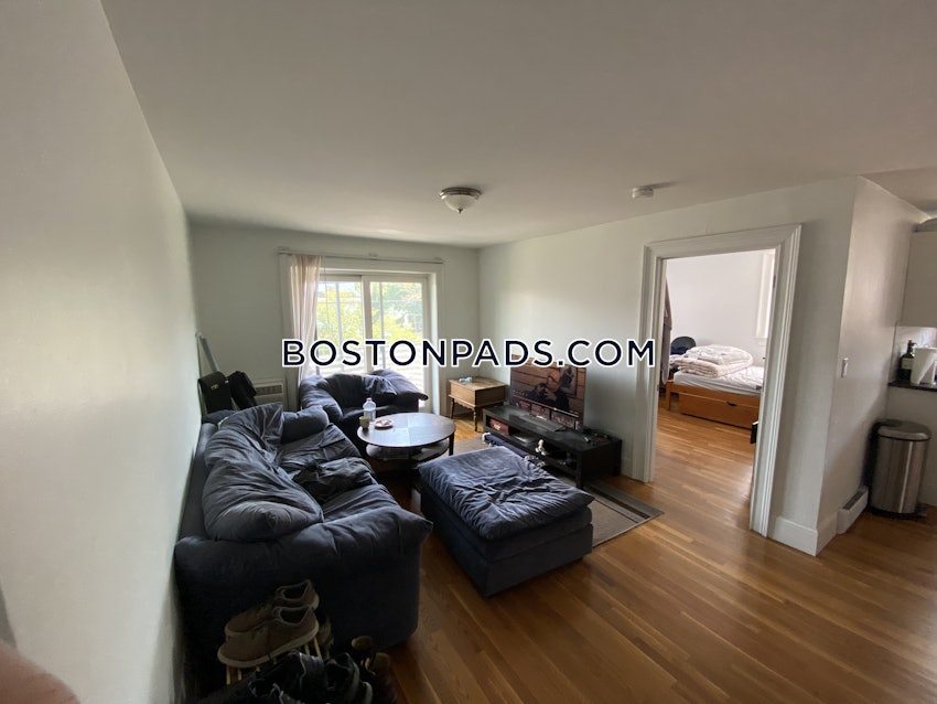 MALDEN - 3 Beds, 2 Baths - Image 1