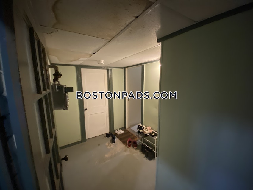 BROOKLINE- COOLIDGE CORNER - 2 Beds, 1 Bath - Image 11