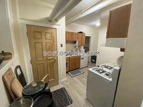 Brookline 2 Beds 1 Bath  Coolidge Corner - $2,700 No Fee