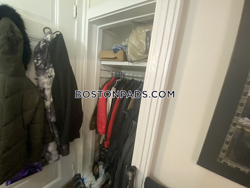 BOSTON - FENWAY/KENMORE - 1 Bed, 1 Bath - Image 4