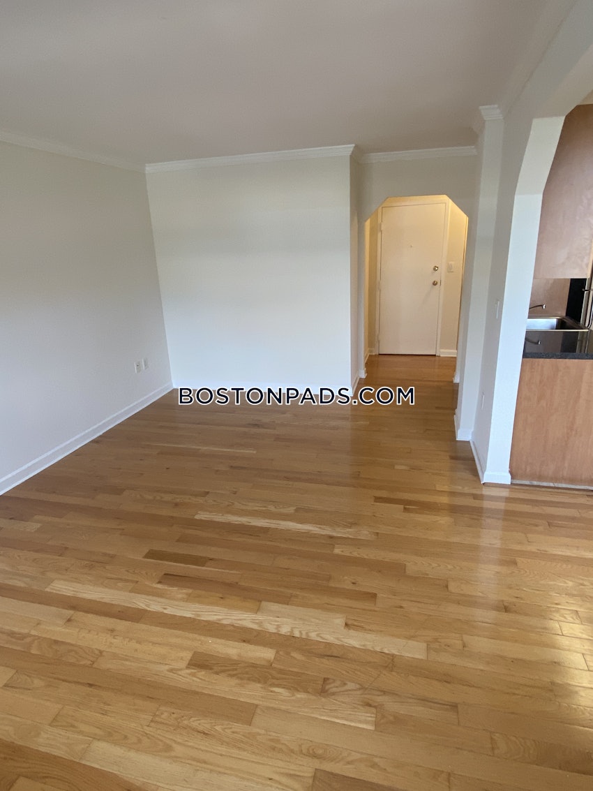 CAMBRIDGE - HARVARD SQUARE - 1 Bed, 1 Bath - Image 7