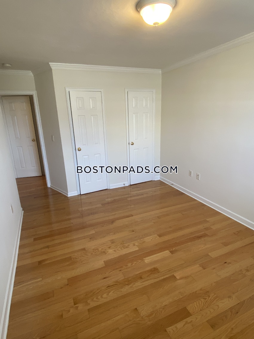 CAMBRIDGE - HARVARD SQUARE - 1 Bed, 1 Bath - Image 3