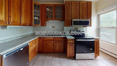 Fort Hill 3 Beds 1 Bath Boston - $3,300