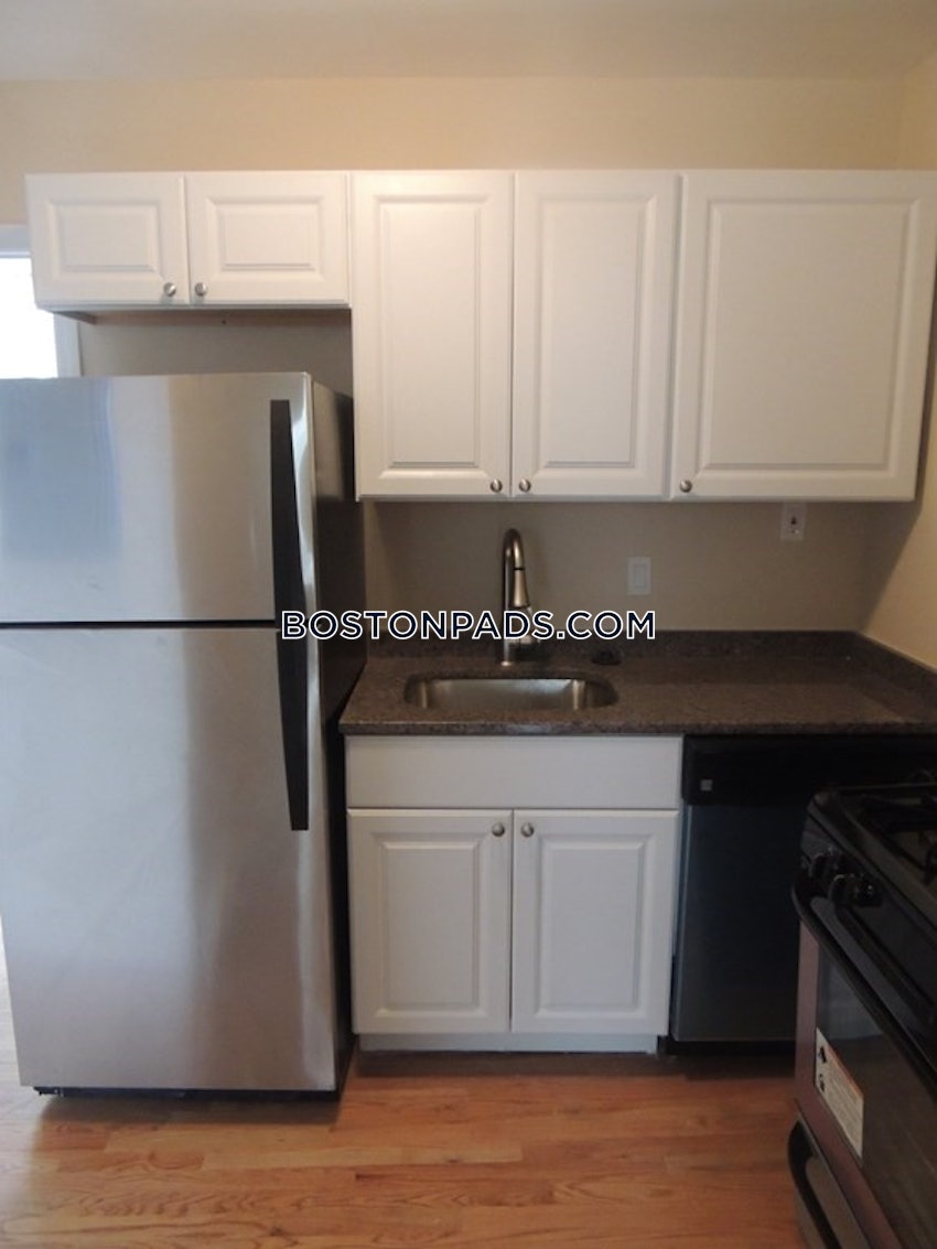 CHELSEA - 1 Bed, 1 Bath - Image 1