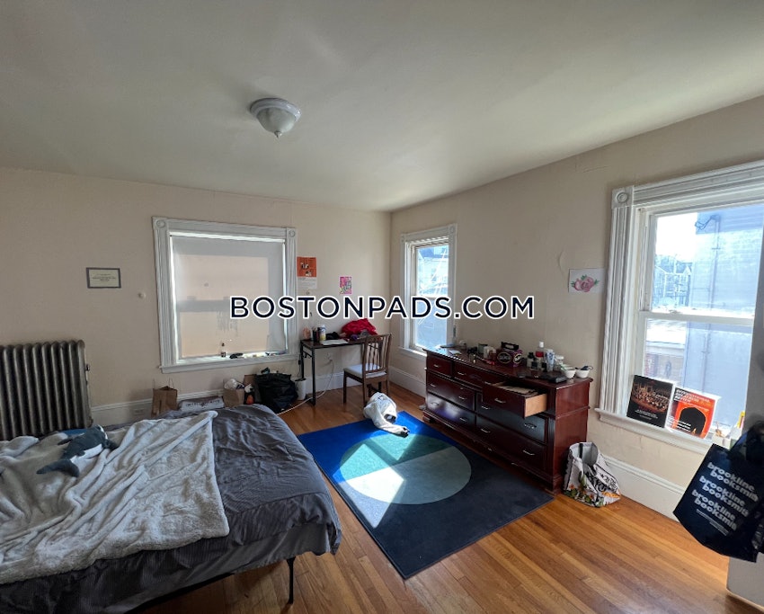 BOSTON - ALLSTON - 6 Beds, 2.5 Baths - Image 5