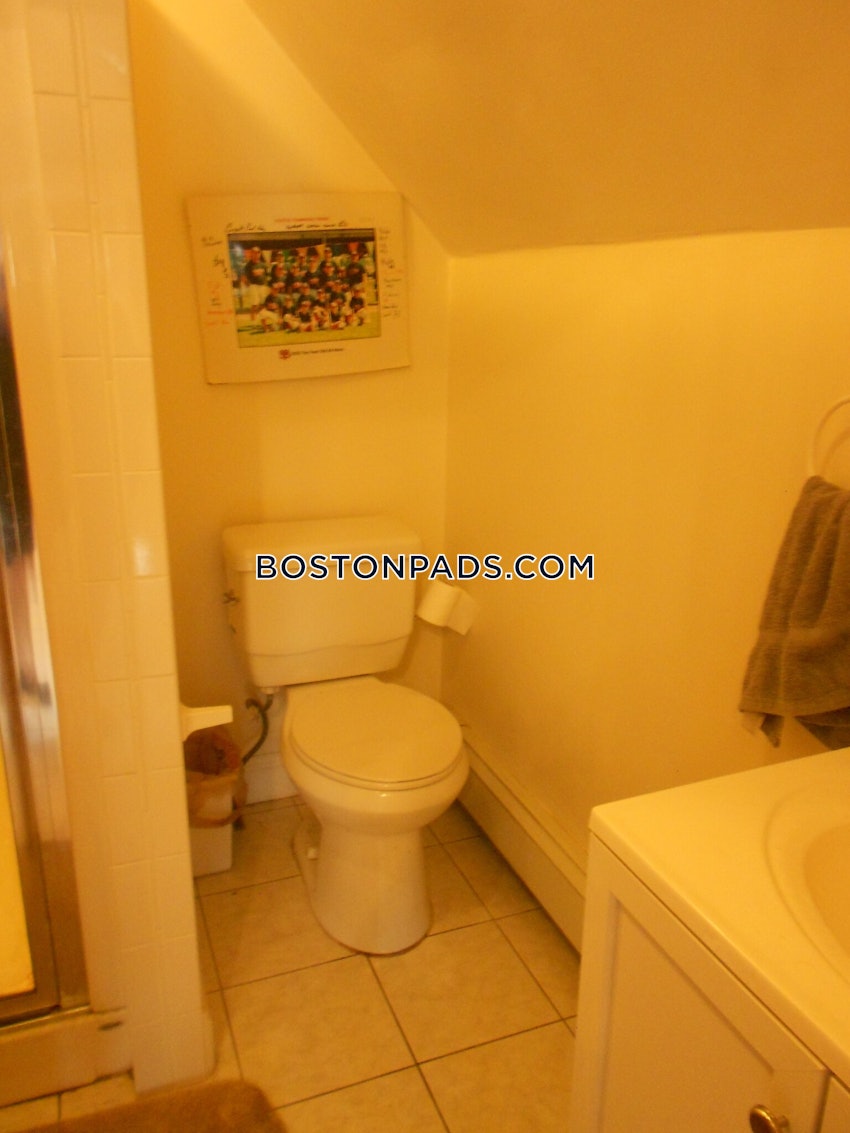 BOSTON - BRIGHTON - OAK SQUARE - 4 Beds, 2 Baths - Image 10