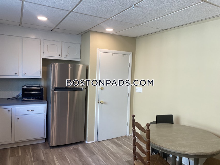 SOMERVILLE - TUFTS - 3 Beds, 1 Bath - Image 31