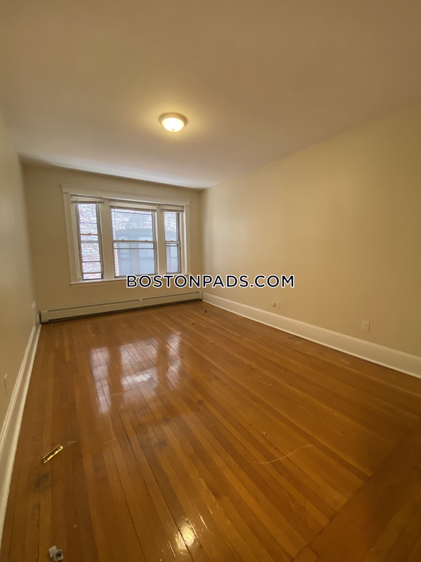 Boston - $3,600+ /month