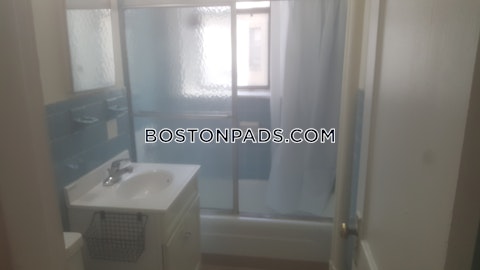 Commonwealth Ave. Brookline photo 22