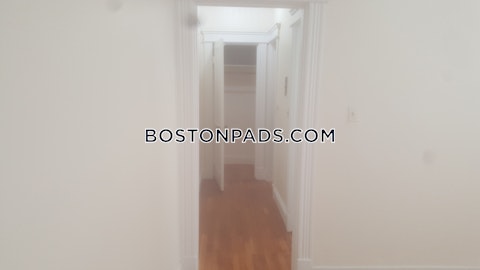 Commonwealth Ave. Brookline photo 8