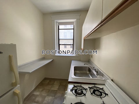 Commonwealth Ave. Brookline photo 16