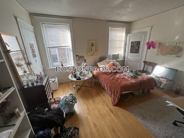 Boston - 4 Beds, 2 Baths