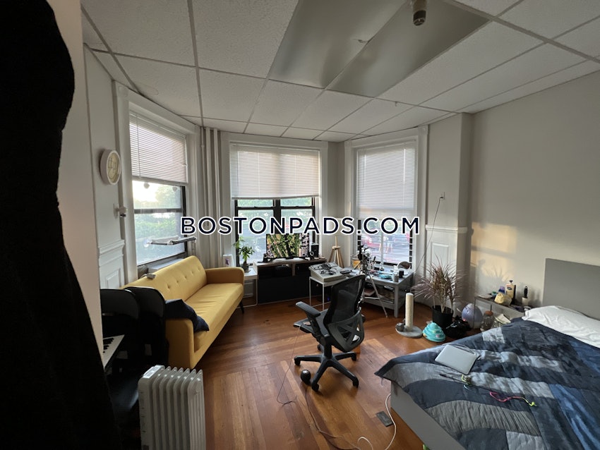 BOSTON - FENWAY/KENMORE - 1 Bed, 1 Bath - Image 10