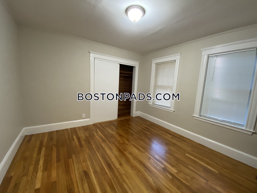 BOSTON - HYDE PARK - 3 Beds, 1 Bath - Image 30