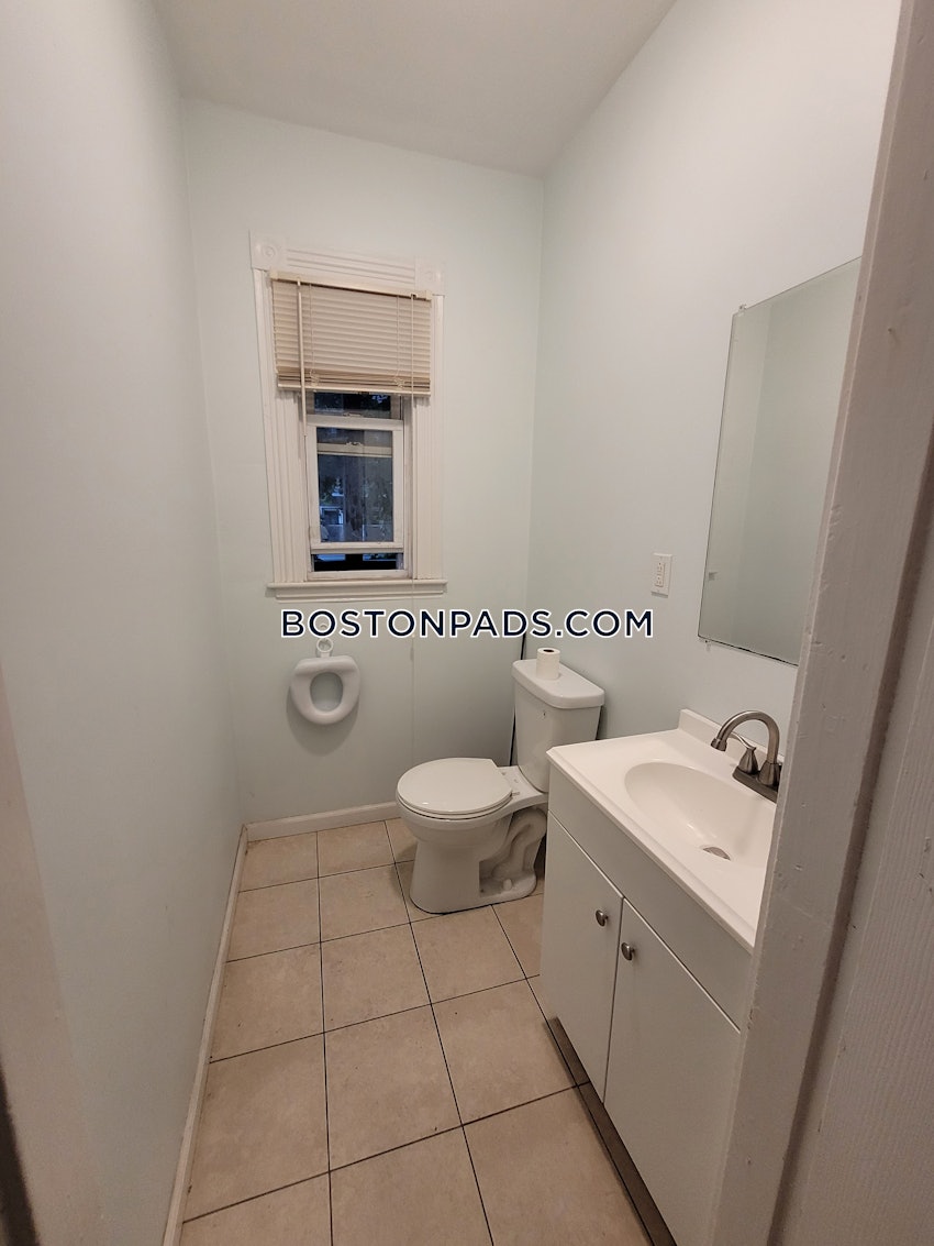 BOSTON - DORCHESTER/SOUTH BOSTON BORDER - 5 Beds, 1.5 Baths - Image 55