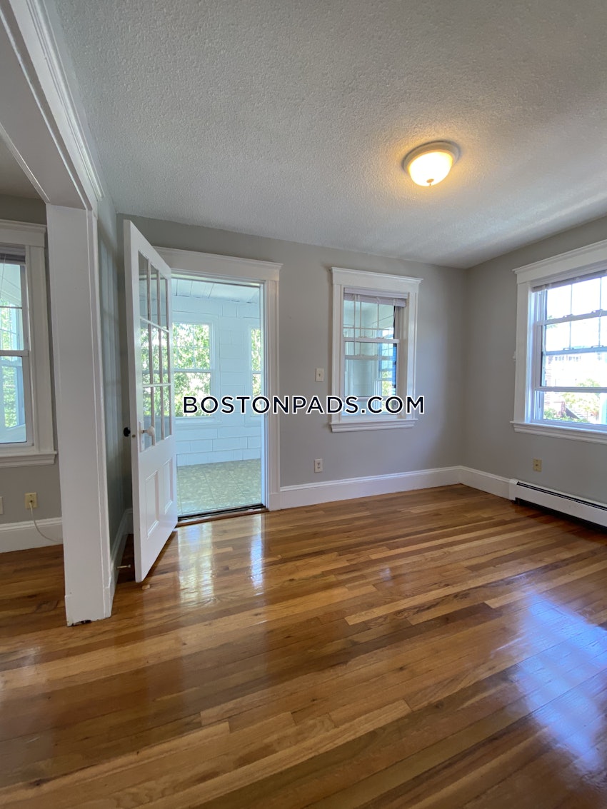 SOMERVILLE - TUFTS - 4 Beds, 2 Baths - Image 19