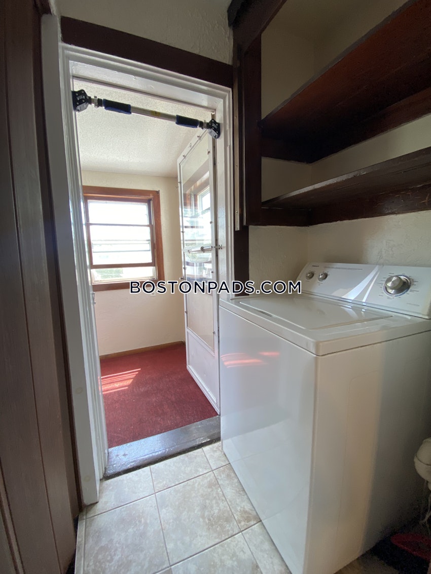 SOMERVILLE - TUFTS - 4 Beds, 2 Baths - Image 10