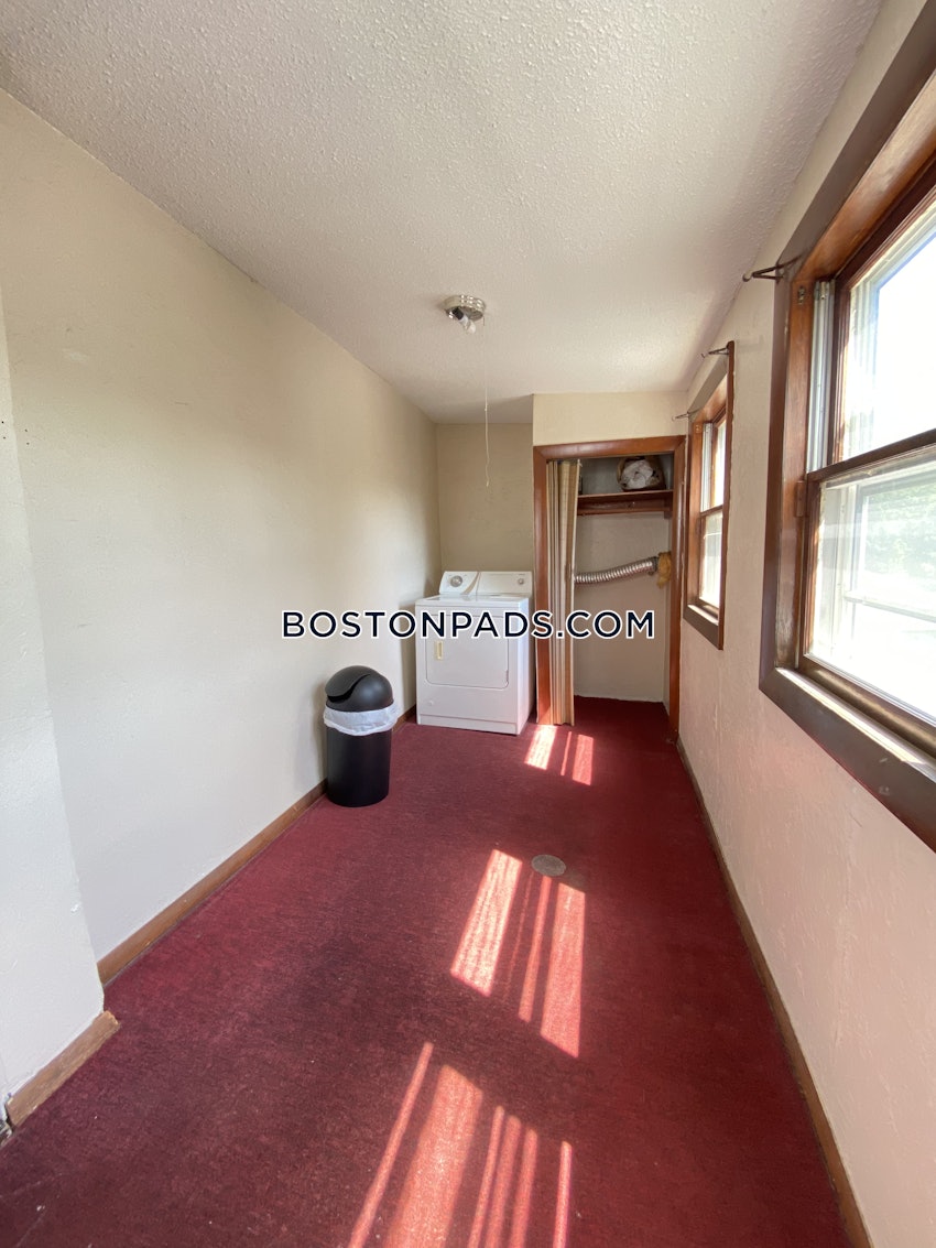 SOMERVILLE - TUFTS - 4 Beds, 2 Baths - Image 6