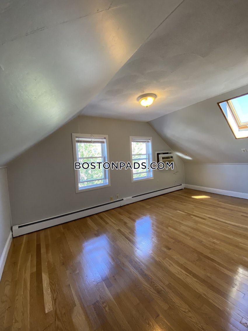 SOMERVILLE - TUFTS - 4 Beds, 2 Baths - Image 21