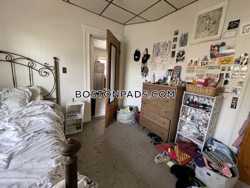 SOMERVILLE- DALI/ INMAN SQUARES - 3 Beds, 1 Bath - Image 4