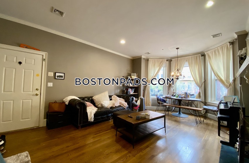 BOSTON - BACK BAY - 2 Beds, 2 Baths - Image 3