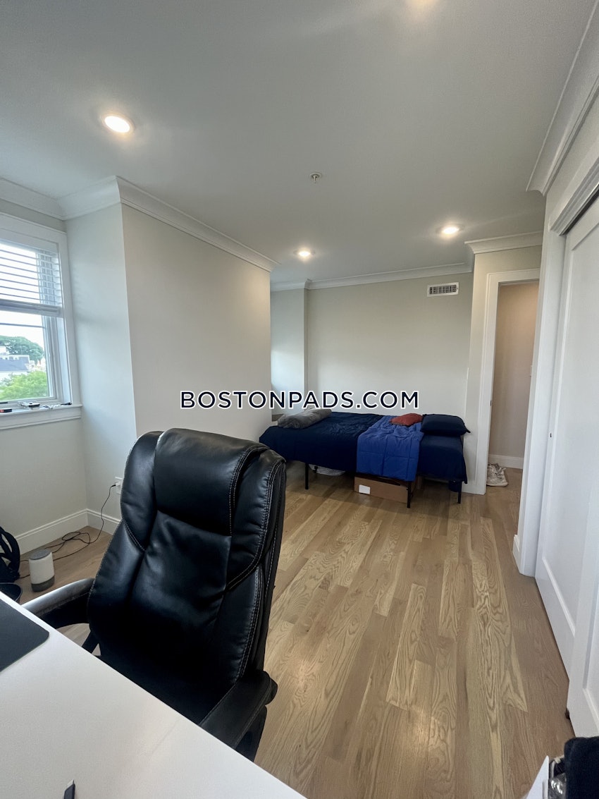 BOSTON - EAST BOSTON - MAVERICK - 3 Beds, 2 Baths - Image 8