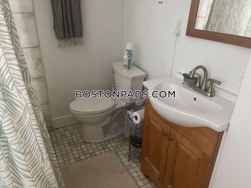 BROOKLINE- WASHINGTON SQUARE - 2 Beds, 1 Bath - Image 18