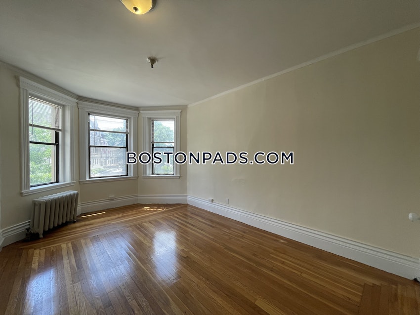 BOSTON - FENWAY/KENMORE - 3 Beds, 1 Bath - Image 7