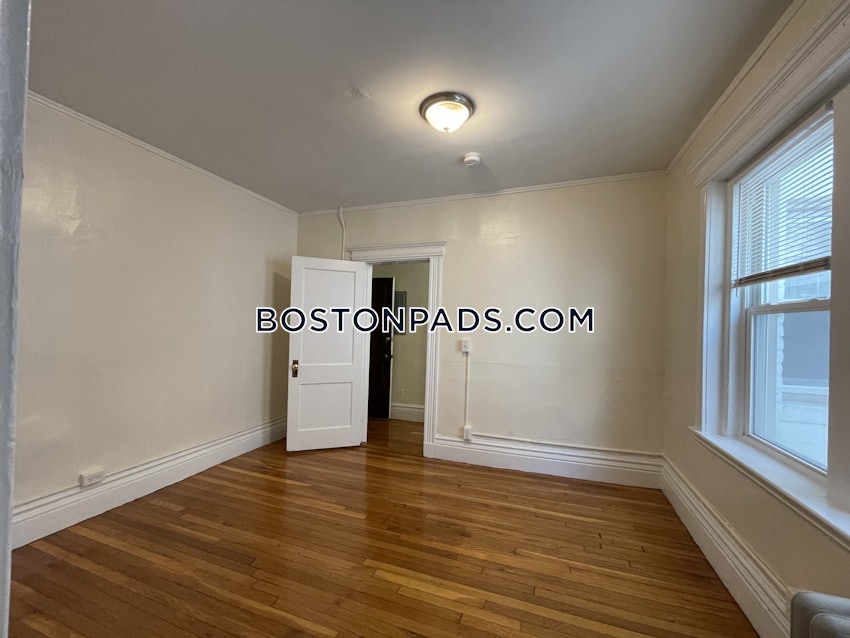 BOSTON - FENWAY/KENMORE - 3 Beds, 1 Bath - Image 1