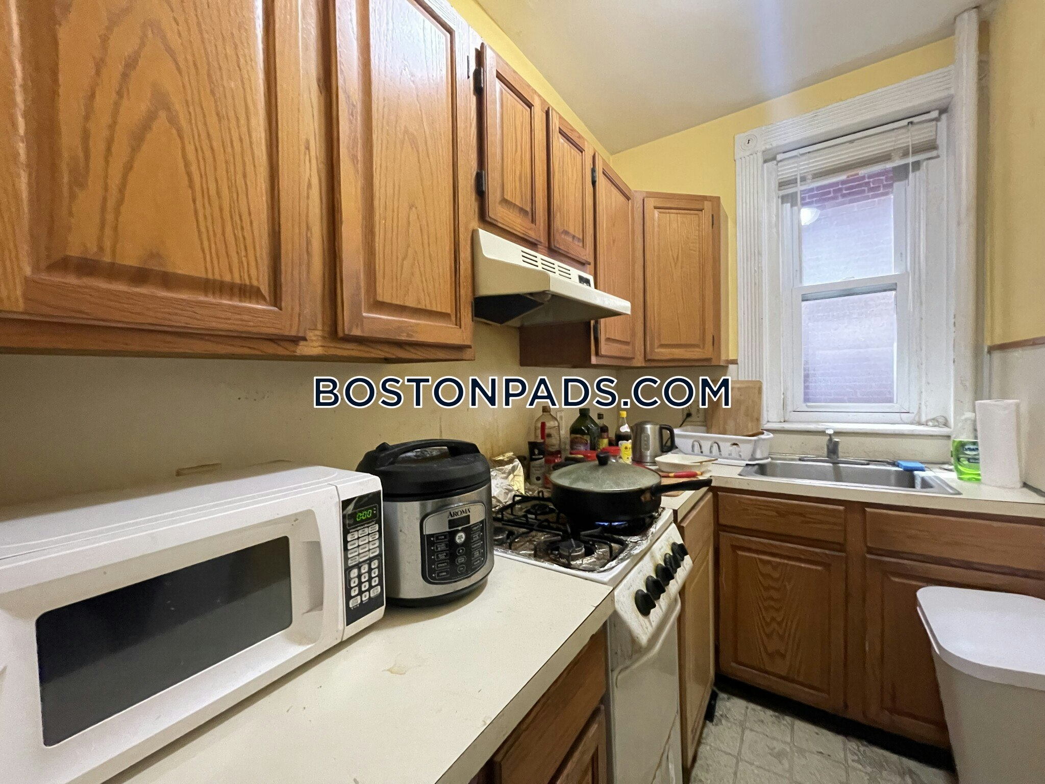 Fenway/Kenmore, Boston, MA - 3 Beds, 1 Bath - $4,175 - ID#4538993