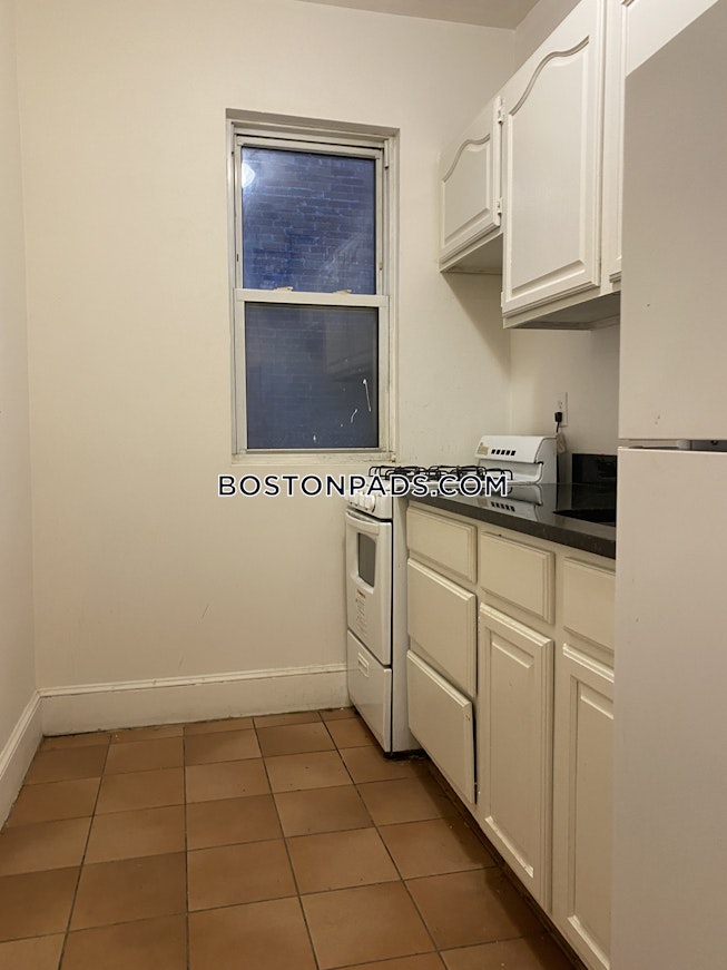Boston - $2,500+ /mo