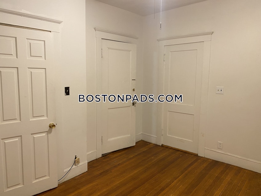 Boston - $2,500+ /month