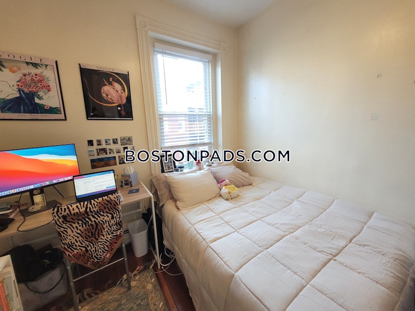 BOSTON - JAMAICA PLAIN - JAMAICA POND/PONDSIDE - 4 Beds, 2 Baths - Image 8